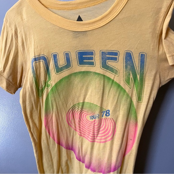 Chaser Tops - Vintage Delia’s Queen Tee